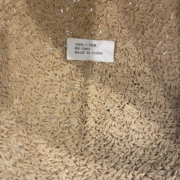 Bucket hat - Picture 3 of 3